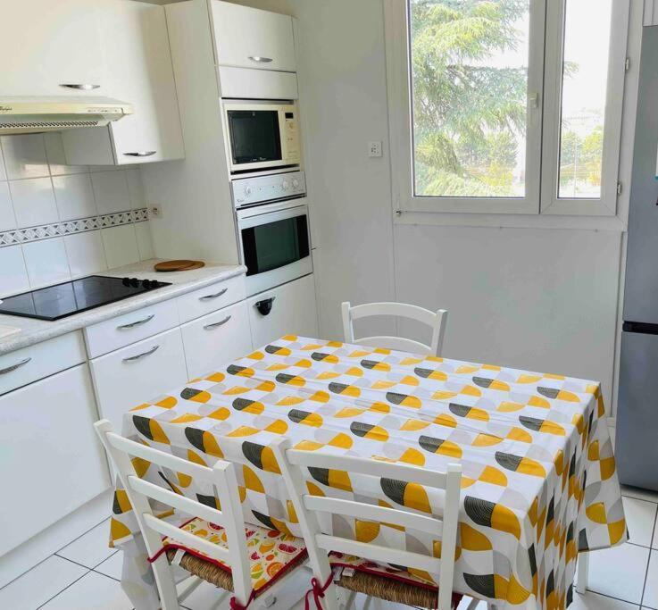Appartement Place Verdun - Tours Eksteriør bilde